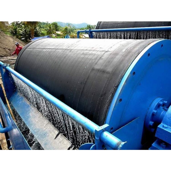 فاصل مغناطيسي رطب